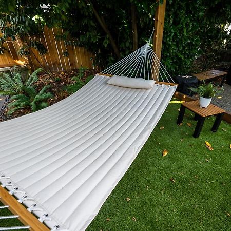 Relaxing Getaway Great Location Hammock, And Bocce Apartamento Seattle Exterior foto